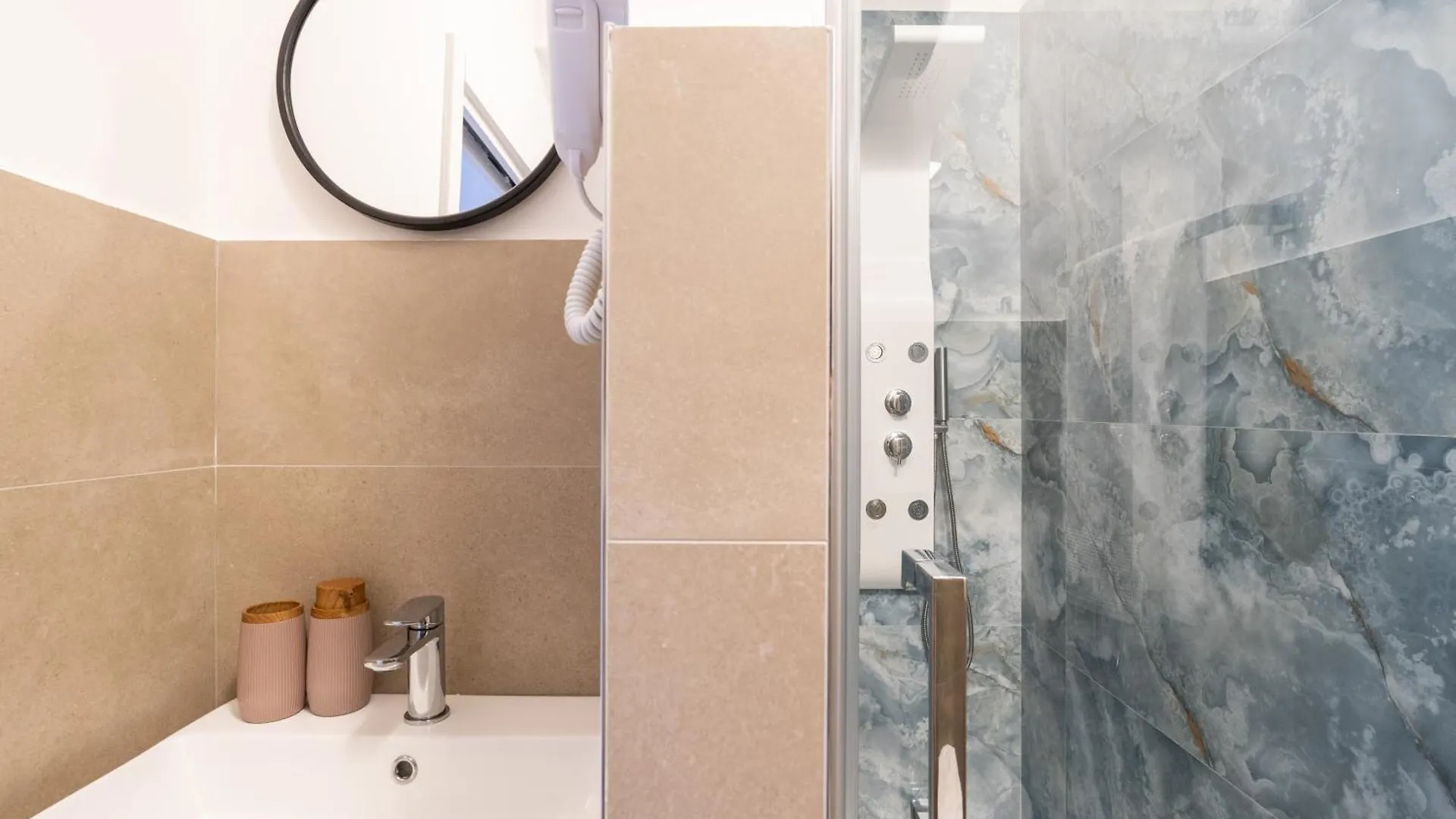Barirooms - Crisanzio Suites 0*, Bari